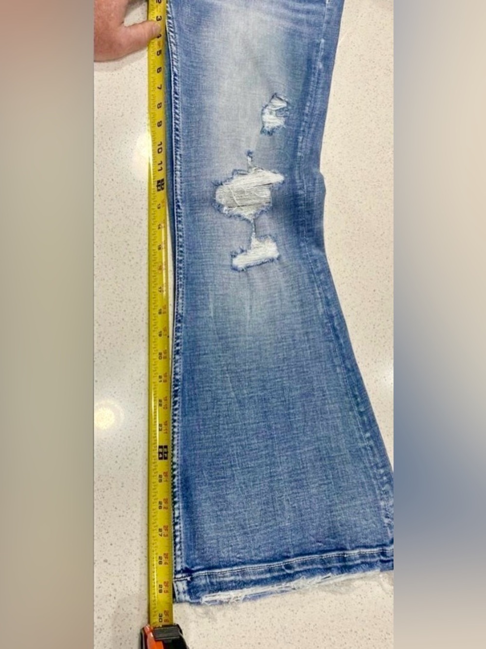 BKE Payton Mid Rise Flare Distressed Stretch Jeans Size 27x29.5 Women’s EUC - Picture 8 of 10